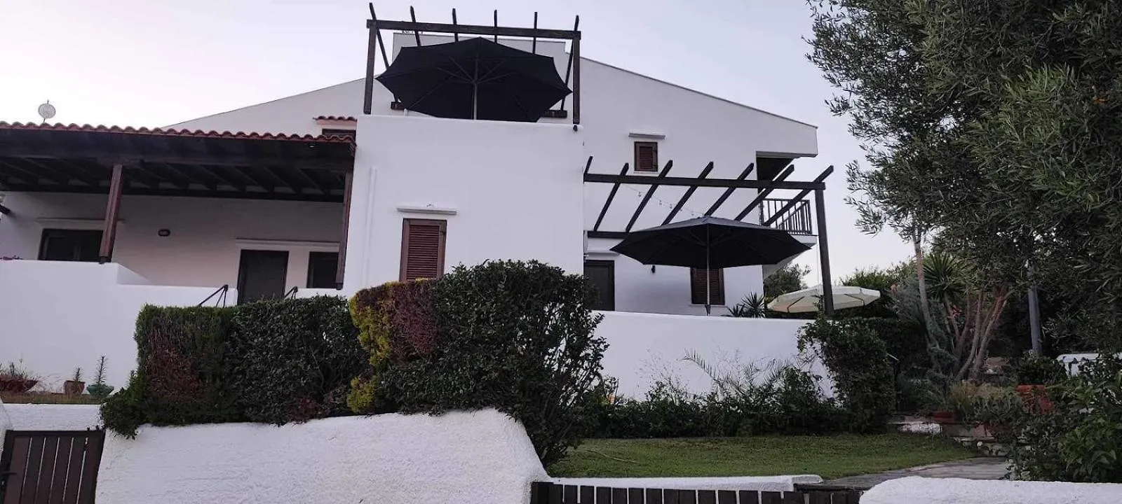Trikorfo Bungalows Gerakini Apartment