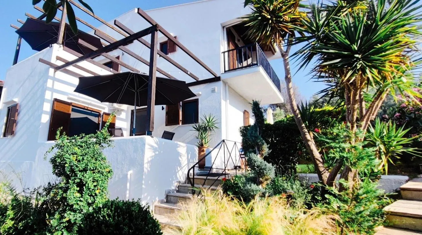 Trikorfo Bungalows Gerakini